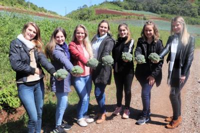 Dia de Campo com as candidatas a Soberanas