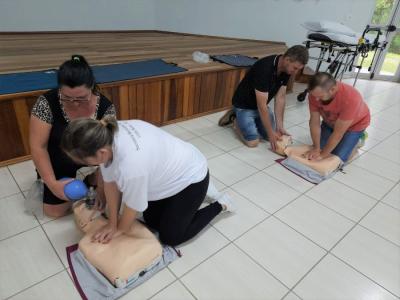Equipe da Sade participa de treinamento com Bombeiros Voluntrios